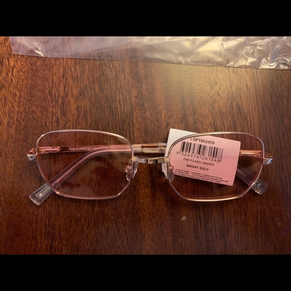 Le Specs The Flash